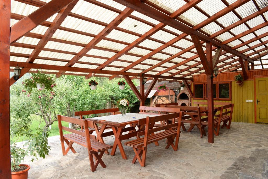 Pensiunea Flori De Camp Vatra Dornei Ngoại thất bức ảnh