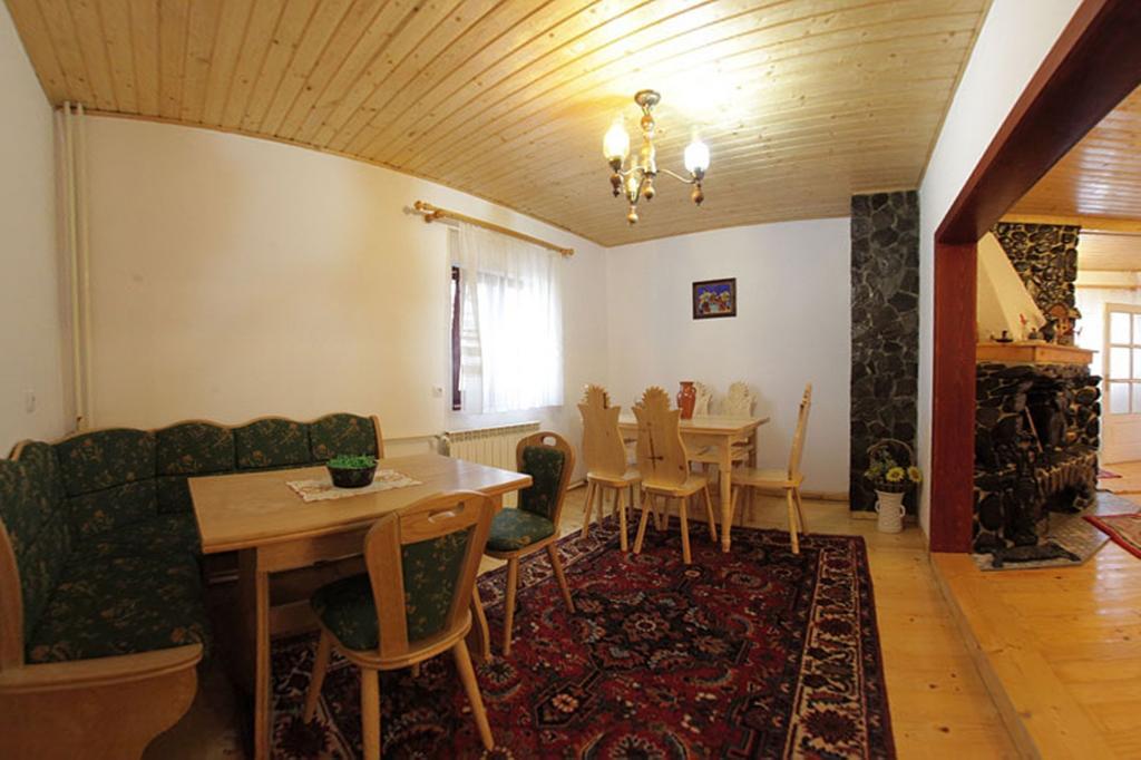 Pensiunea Flori De Camp Vatra Dornei Phòng bức ảnh